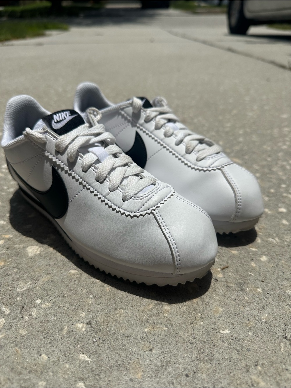 Nike Womens Classic Cortez 807471-101 White Casual Shoes Sneakers Size 6.5